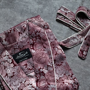 Sleeping gown with Flower Pattern - Homewear in silk - Victorian Coat Style