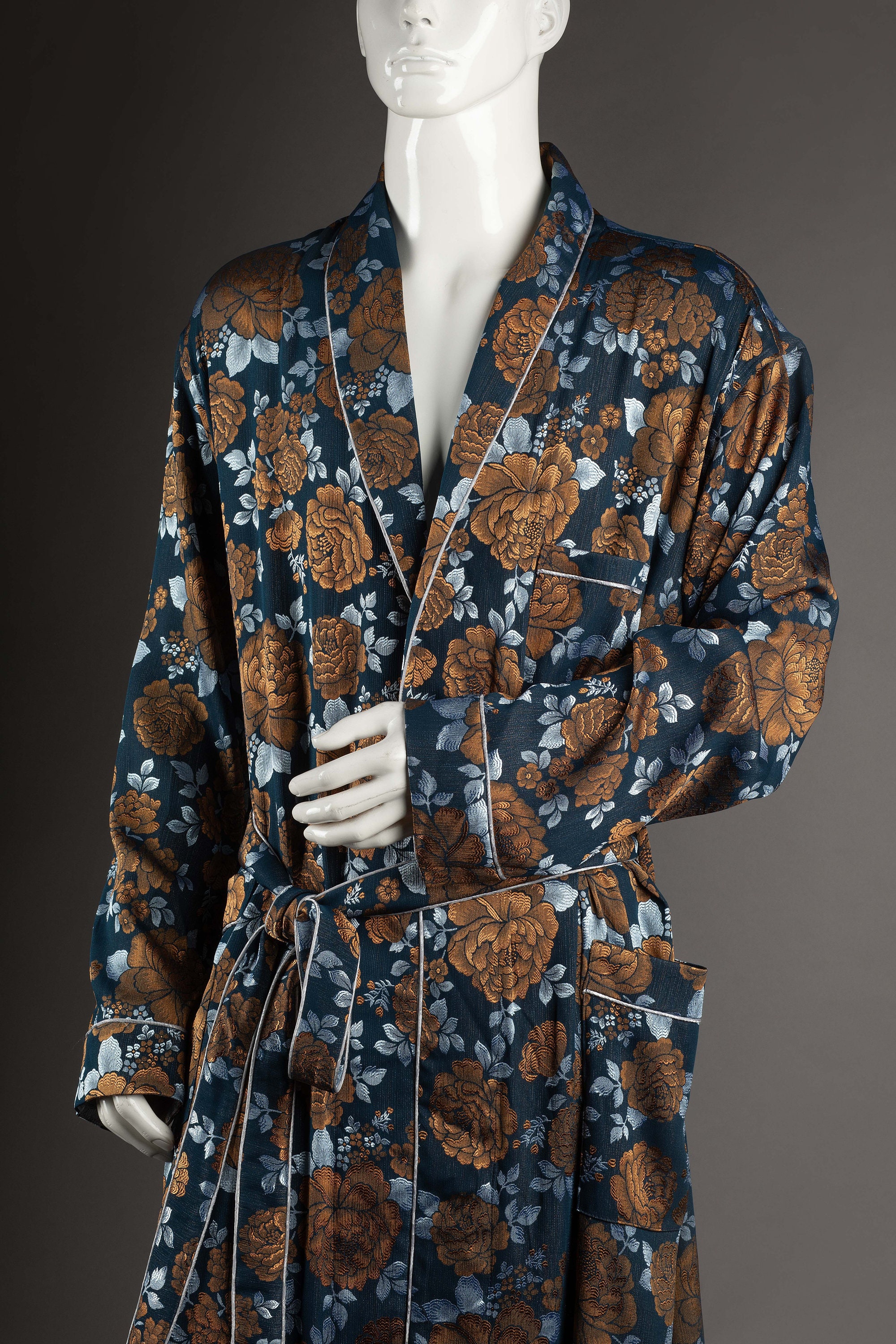 Vintage 1930s 40s Dressing Gown Sherlock Holmes Smoking Pipe Red Satin Mens  M L - ShopperBoard