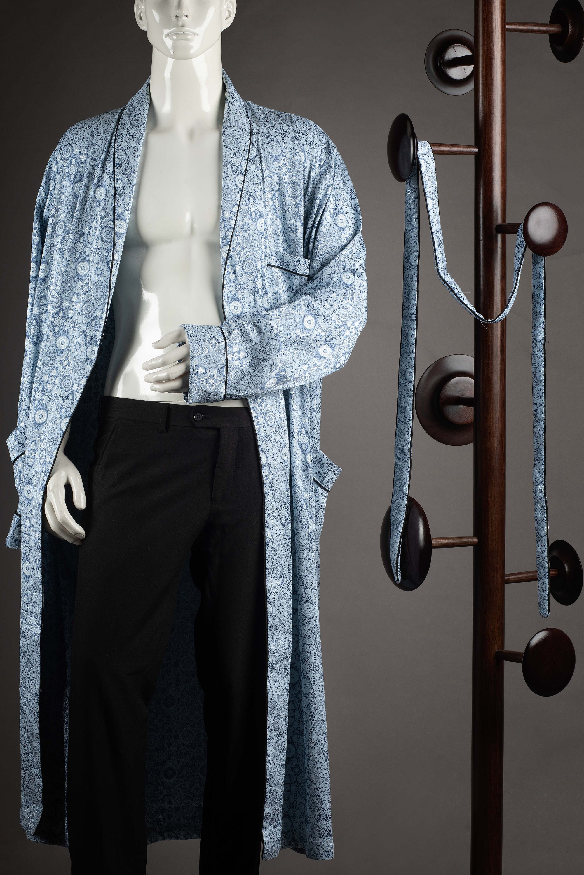 White Floral Sleeping Gown In Silk Victorian Style Old Etsy