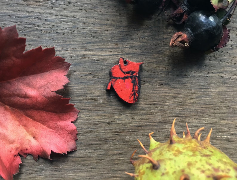 Mini Anatomical Heart Needle Minder - Heart Needleknack - Neodym Mini Anatomical Heart Needle Minder - Heart Needleknack - Neodym