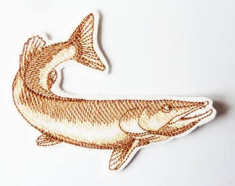 Ecusson (2 modèles) broderie patch thermocollant poisson (Northern pike)