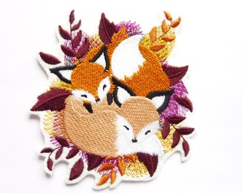 Applique badge patch embroidery iron-on 2 intertwined foxes
