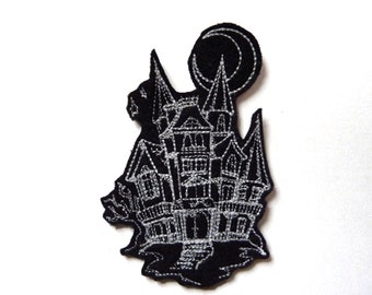 Appliqué écusson patch broderie château dans la nuit thermocollant