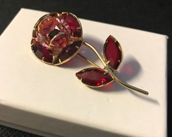 Red Pink Bezel Rhinestone Flower Gold Tone Prong Set 1960's