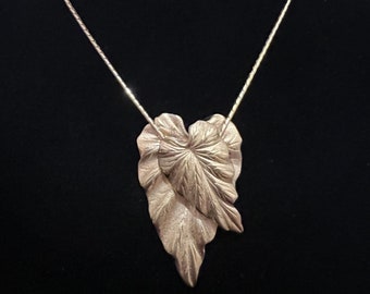 Vintage Monet Double Leaf Pendant Chain Necklace 1960s