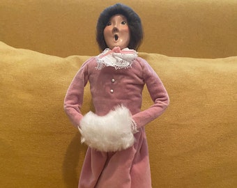 Byers Choice LTD The Caroler Figurine Doll- Christmas Holiday 1986