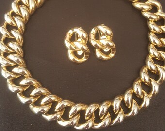 LES BERNARD,Gold Tone Set ,Links Necklace And Clip Earrings 8 Shape.