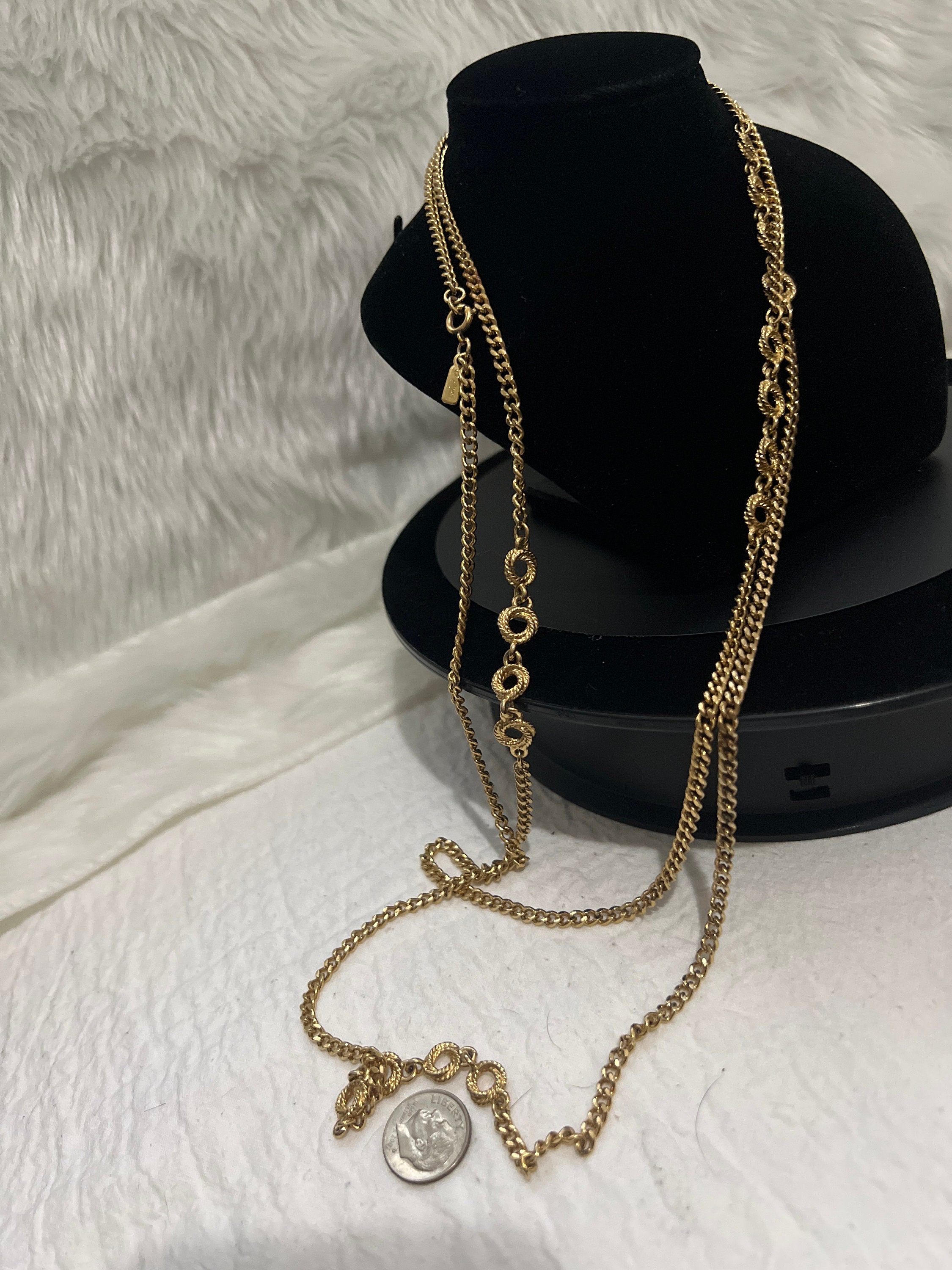 Collier Monet Avec Boucles D'oreilles Assorties - Doré Et Chaîne Corde Noire - Neuf Dans Sa Boîte - Style Vintage Chic