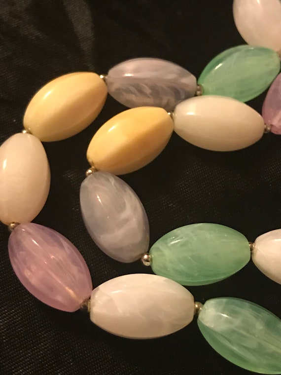 Vintage Swirl Pastel Lucite Beads Mod Necklace-Sp… - image 6