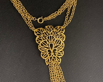 Crown Trifari Filigree Fleur De Lis Double Gold Tone ChainWith Tassel Necklace