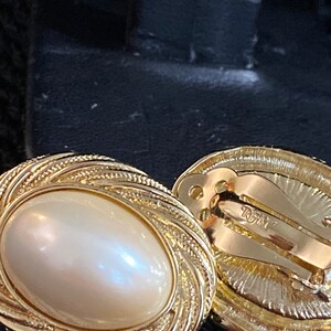 Vintage Trifari Faux Pearl And Gold Tone Clío On Earring image 3