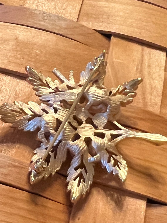 Vintage Crown Trifari Brushe Gold Tone Leaf Faux … - image 7
