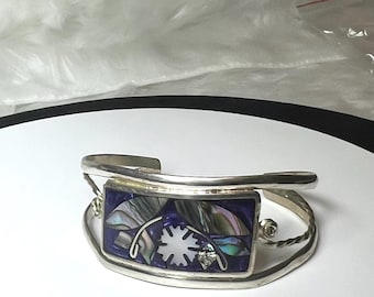Vintage Mexican Alpaca Silver Abalone Inlay Cuff Bracelet.