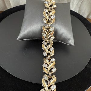 Vintage Crown Trifari Gold-Tone Leaf Rhinestone Bracelet – Mid-Century Designer Jewelry