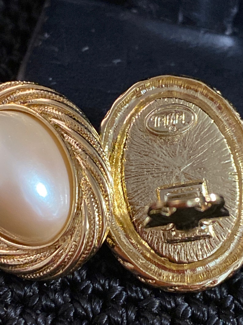 Vintage Trifari Faux Pearl And Gold Tone Clío On Earring image 4