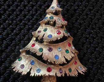 Vintage JJ Rhinestone Gold Tone Christmas Tree Mid Century Pin Brooch