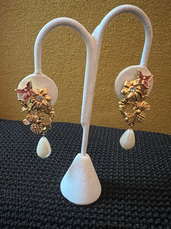 Avon 1995 “Garden Of Eden” Faux Pearl Drop Earring