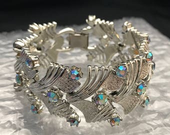 Pulsera ancha Pegasus Coro con diamantes de imitación AB en tono plateado, años 50