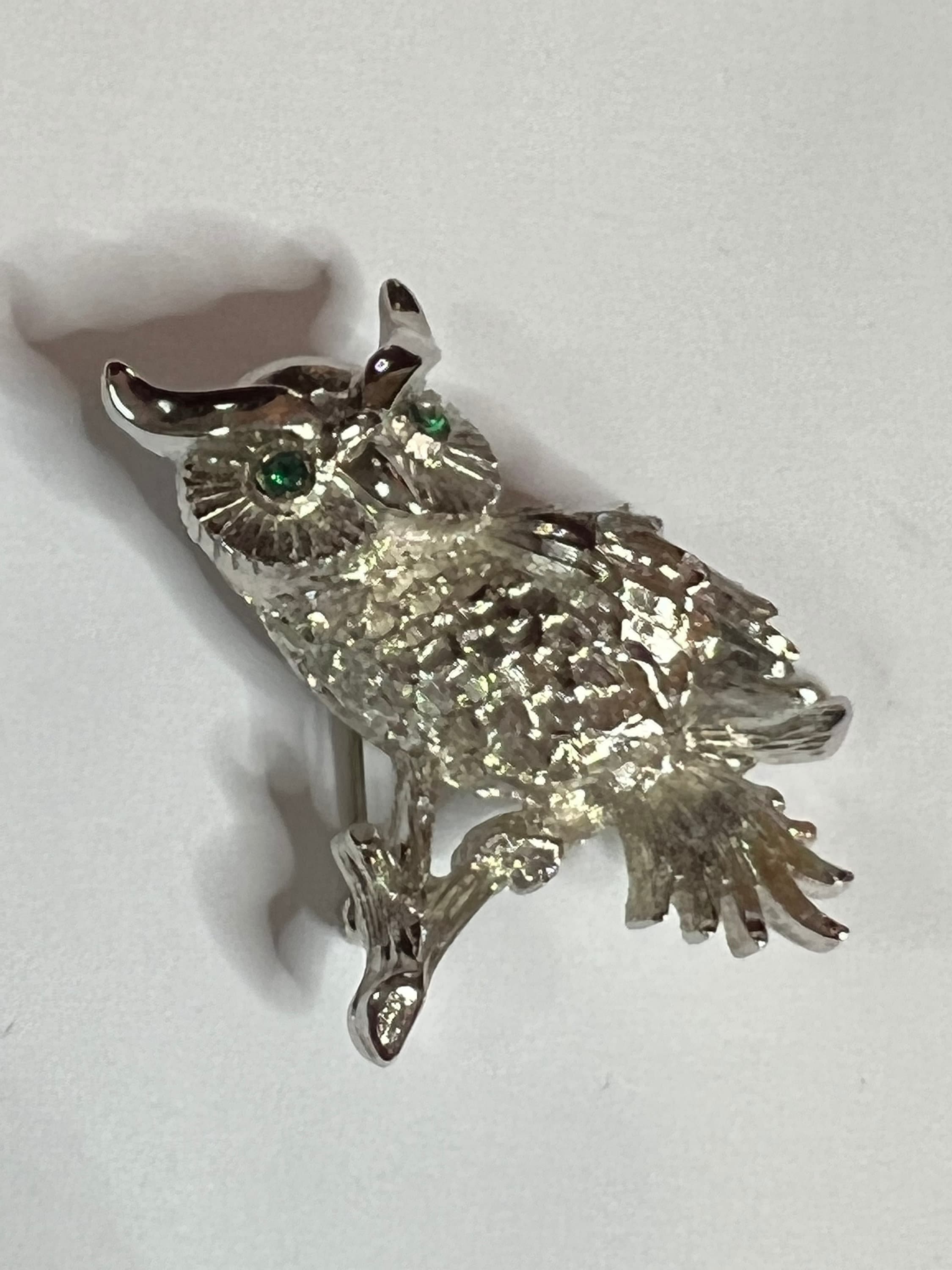 Monet Vintage Silver Tone Owl Emerald Green Rhinestone Eye Brooch/pin 1960