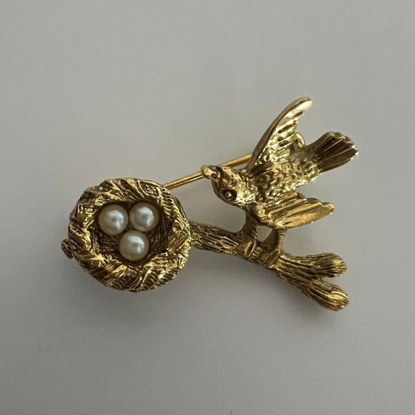 Vintage Bird Nest Gold Plated W/Faux Pearl Figural Brooch