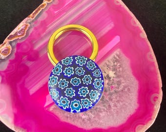 Colgante vintage azul con candado de cristal Millefiori, tono dorado, gran dije llamativo, estilo cristal italiano.