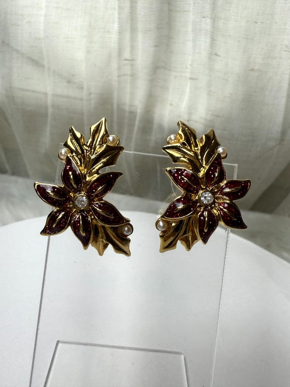 Avon Christmas Poinsettia Pierced Earrings 1995 Book Piece-Holiday Jewelry