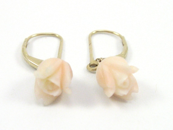 Vintage 14K Gold Carved Coral Earrings/Angel Skin… - image 1