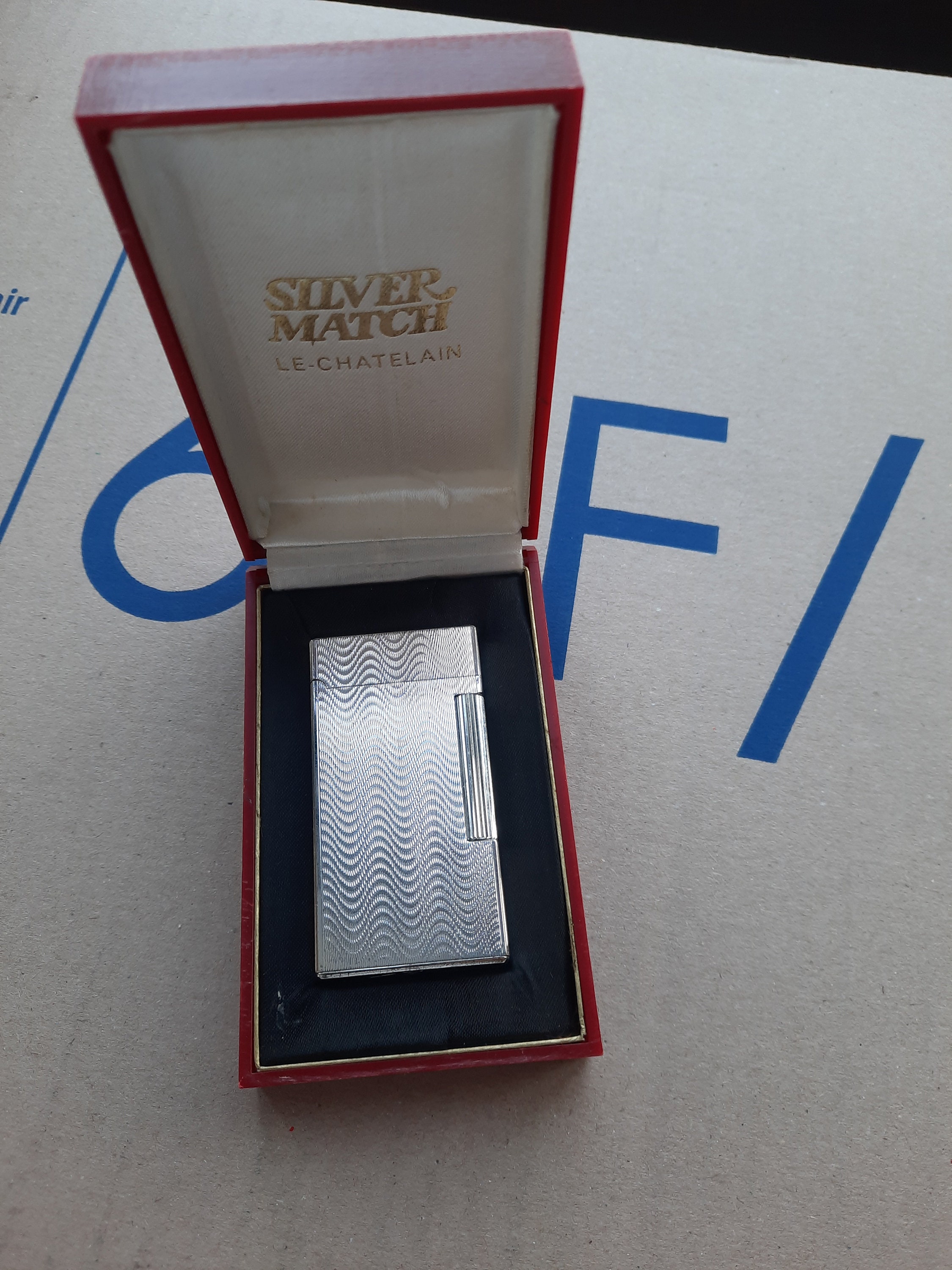 Briquet rechargeable Silver Match cheval laqué made in Japan