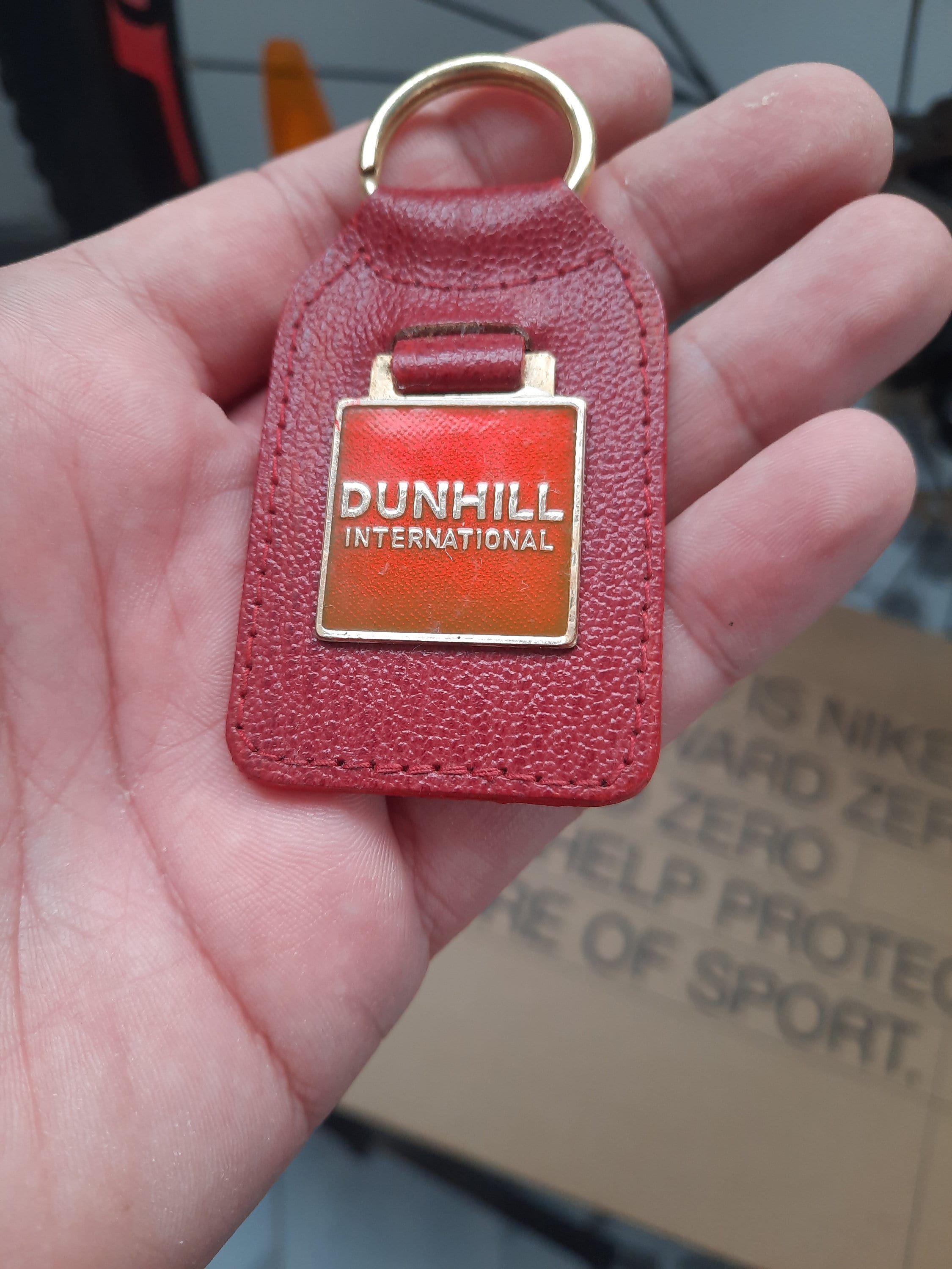 Dunhill keychain shop