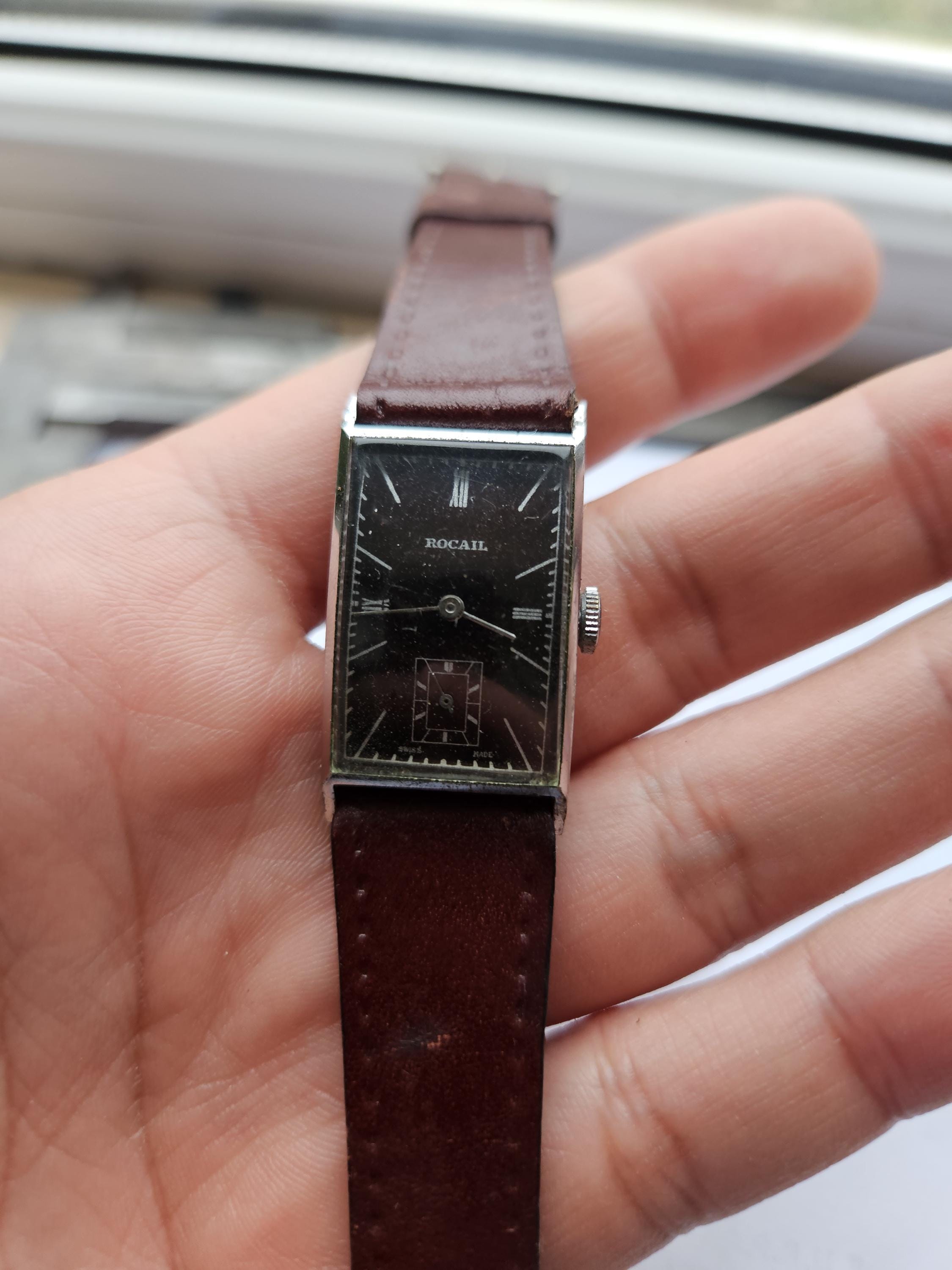 Montre Vintage Oris Femme – Mécanique Manuelle, Boîtier Résine écaille, Bracelet Cuir, Années 60