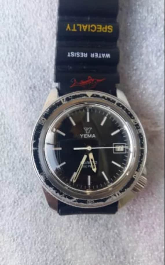 Yema Quartz 330 FT Diver Watch - image 5