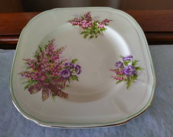Vintage Alfred Meakin Braemar pattern side or cake plate cream 5 1/2 inch green trim Scottish heather & tartan made in England GC