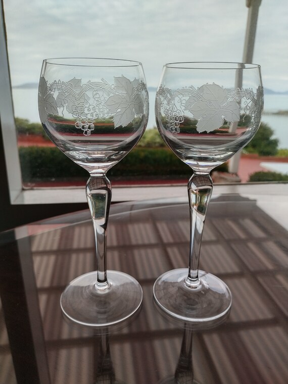 Engraved Wine Glasses - Set of 4, Vintage Vine Design