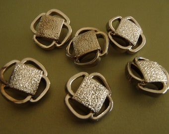 6 botones vintage cuadrados tono plateado metalizado plástico perforado aproximadamente 7/8 pulgadas (22 mm) vástago joyería artesanía proyectos de costura abrigos