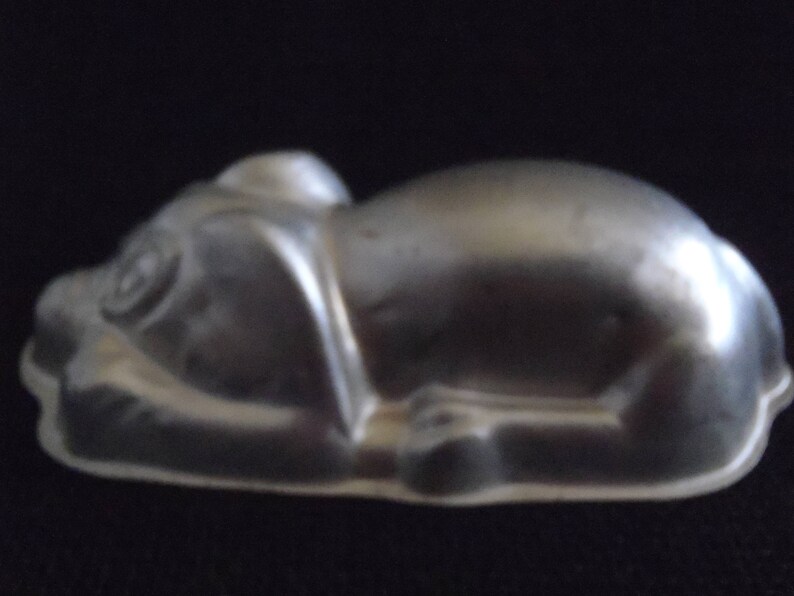 2 Chocolate Molds Vintage Hound Dogs Pair Aluminum molds 1950s approx 5 inches long kitchenalia chocolate molds bakeware cake tins