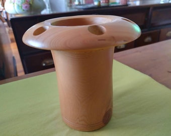Vintage Huon Pine Vase mushroom shaped approx 5 inch tall Tasmanian exquisitely hand turned studio piece mellow finish signed orig label