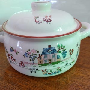 Vintage 80s Home Heartland Country 2qt Casserole Baking Dish Dutch Oven quality oven to table bakeware  retro Japanese collectible
