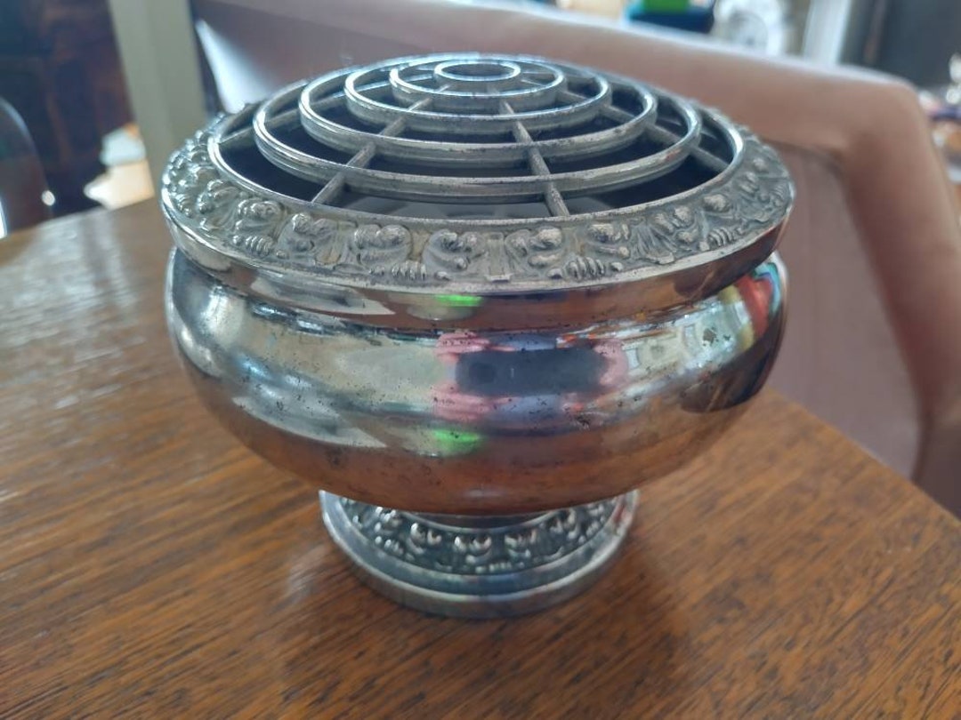 Large Vintage 60s Silver Plated Pot Pourri or Flower Bowl Ornate