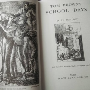 Libro antiguo - Los días escolares de Tom Brown por un antiguo alumno (1857, historia de Rugby) de Thomas Hughes (1979 Classic MacMillan & Co.) imagen 2