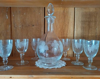 Vintage 1930s Decanter Set Grapevine Crystal 9 1/2 inch Decanter & 6 Stemmed 4 inch Glasses classic pattern Czech original teardrop stopper