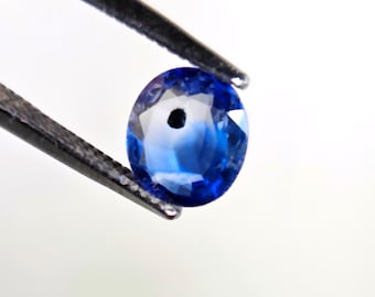 SCENIC MULTICOLORED SAPPHIRE – 6.7 x 6 mm Facetted Oval – Mixed Blue Colors - Natural and Untreated - Made Between Thailand & Maine