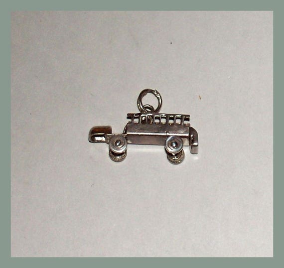 VINTAGE – CLASSIC CHARM Bracelet Fire Truck Charm 