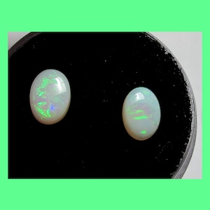 AUSTRALIAN WHITE OPAL – Coober Pedy South Australia – Pair of 7 x 5 mm Oval Shaped Cabochons - Green Flash - Made In Maine