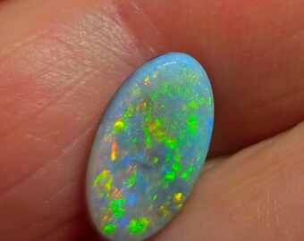 AUSTRALIAN WHITE OPAL Doublet – Coober Pedy South Australia – 13 x 7 mm Oval Cabochon - Made in Australia & Maine