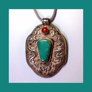 REVERSIBLE TIBETAN PENDANT – Buddhist Monk Made 2 Stone Pendant – Vintage Antique Silver
