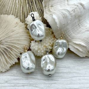 Baroque Glass Pearl Replica Pendant, Glass Pearl Replica, Baroque Shape Pearl Pendant, Large Baroque Hand Wire wrapped, 5 colors, Fast Ship