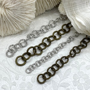 Strukturierte Kabel Rolo-Ketten-Runde durch den Fuß verkauft. 10,5mm x 1,9mm Glieder. Rolo Kette, galvanisiertes unedles Metall, 2 Oberflächen. Schneller Versand