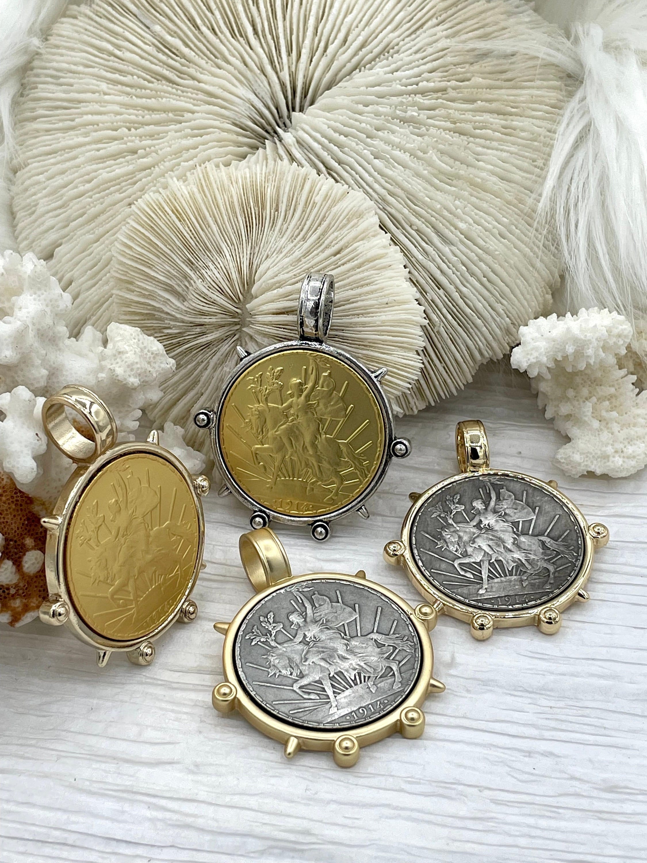 Peso pendant deals