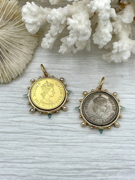 Queen elizabeth the shop second pendant