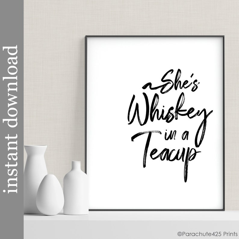 Whiskey In A Teacup afdrukbare kunst aan de muur voor interieur of cadeau afbeelding 4